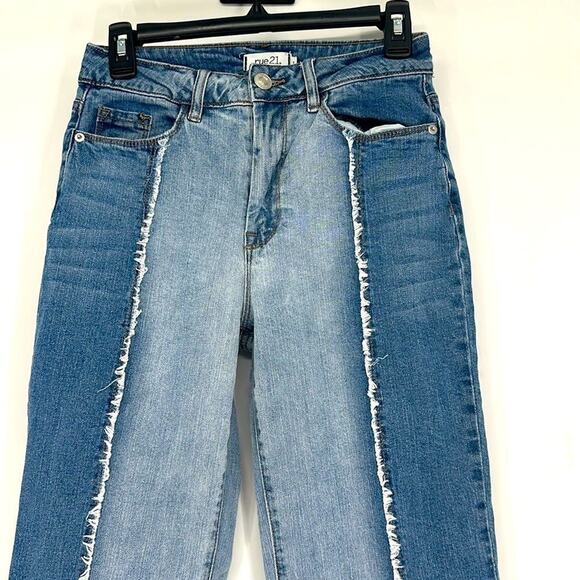 Rue21 Bellbottoms Jeans Women Size 1 Blue Wide Leg High Rise Raw Hem Denim - Picture 4 of 16